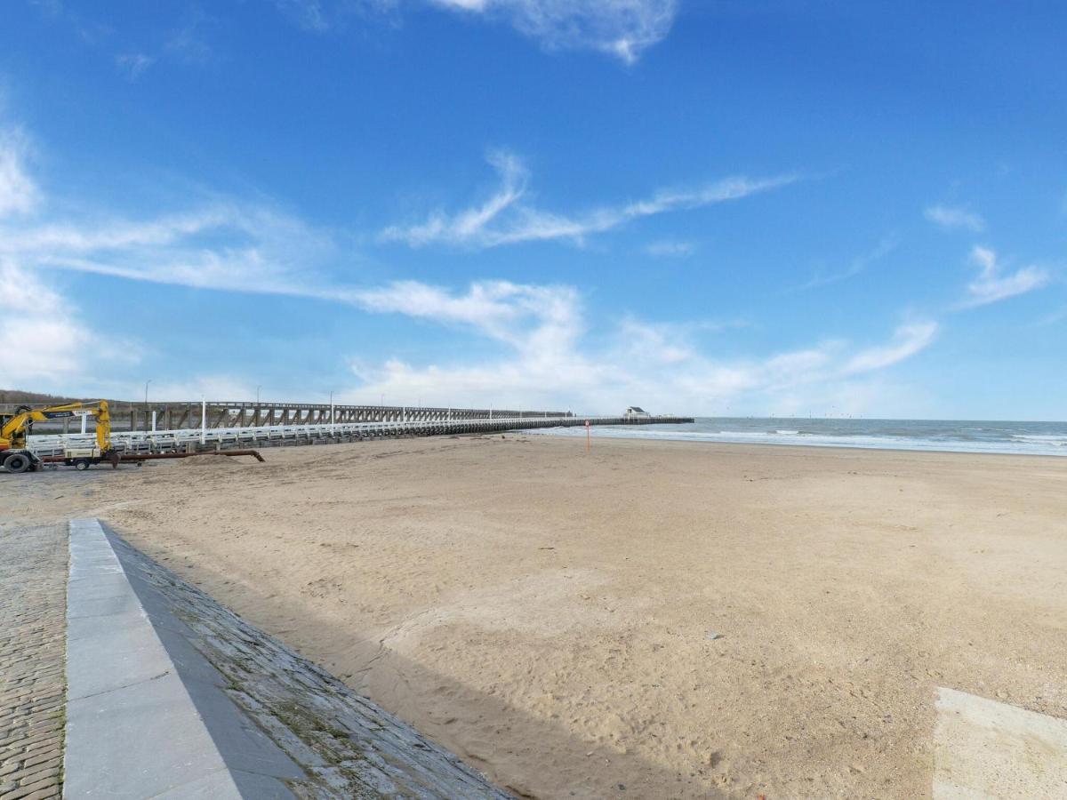 Spacious Apartment With Terrace Blankenberge Exterior photo